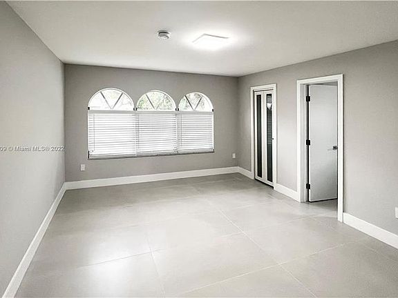 5th image of 240 SE 7th St