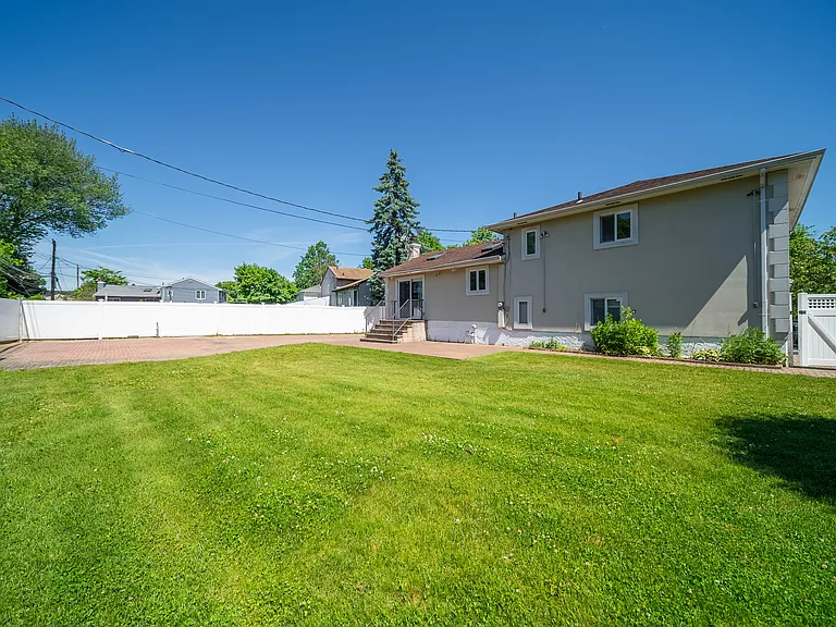 6 Manor Dr — Photo 22