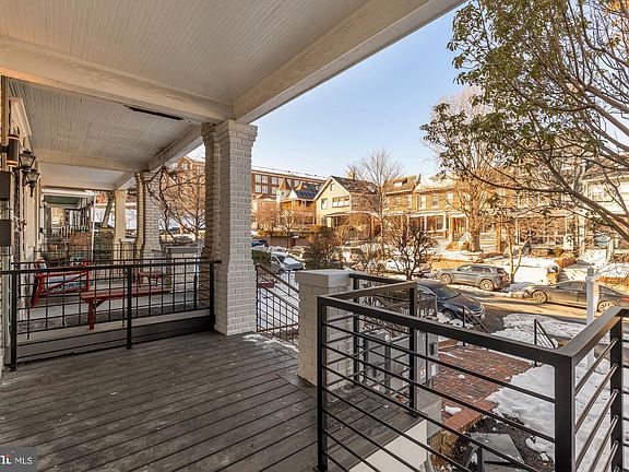 4th image of 231 S St NE #2