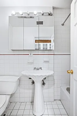 Rented by Oxford Property Group | media 4