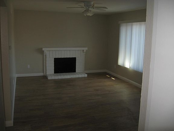 5th image of 10950 Avenida Del Gato