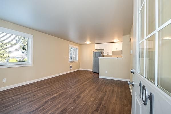 1st image of 6515 5th Ave NE APT 101