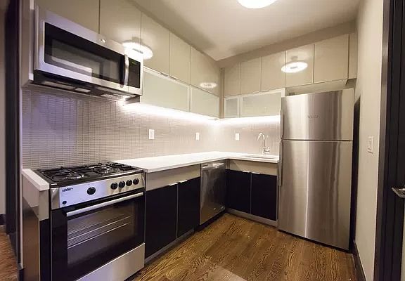 2nd image of 875 De Kalb Ave #3K