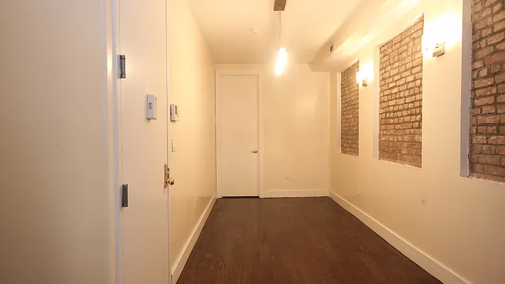 Rented by Nooklyn NYC LLC | media 12