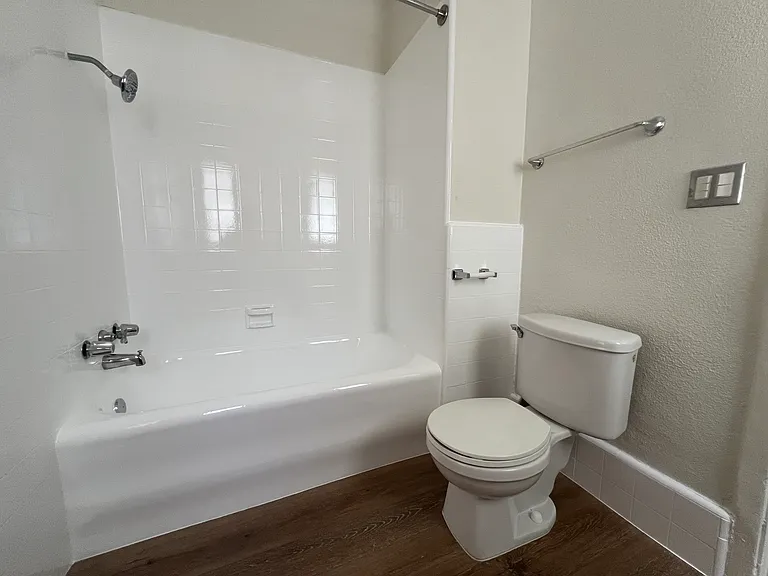 1171 Huntington Dr #D — Photo 28