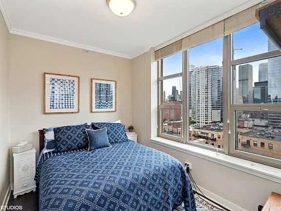 5th image of 200 N Jefferson St APT 909