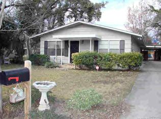 324 W Benson Rd, Uvalde, TX 78801