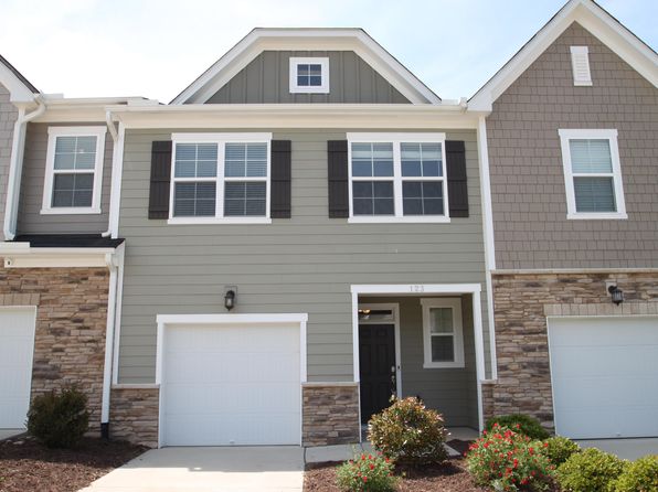 123 Hunston Dr, Holly Springs, NC 27540