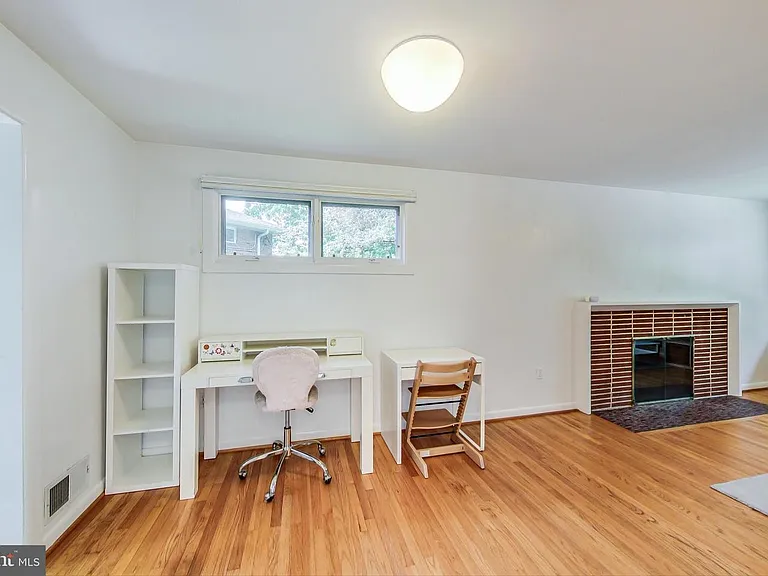 6515 E Halbert Rd — Photo 14