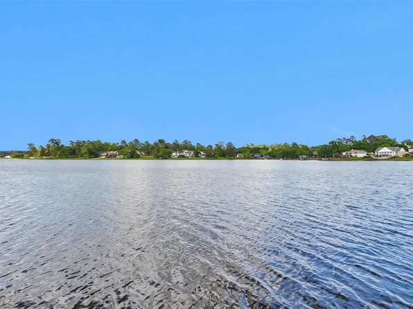 1502 Wimbledon Dr, Huntsville, TX 77340