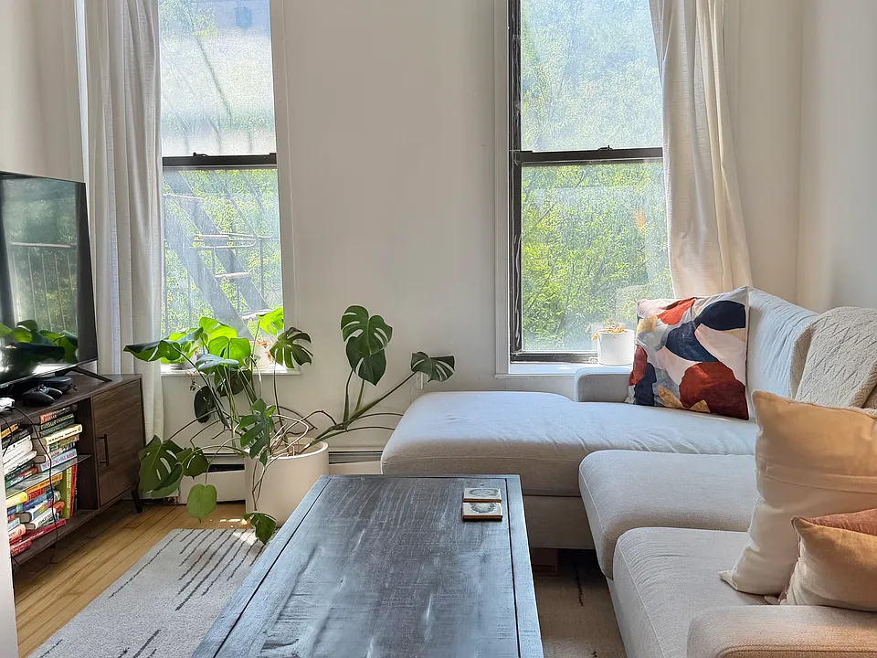 203 Bleecker St #9