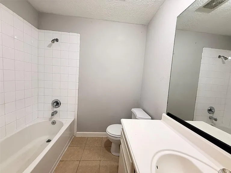 4402 Larkspur St — Photo 12