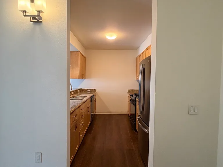1620 NE Broadway St #517 — Photo 5