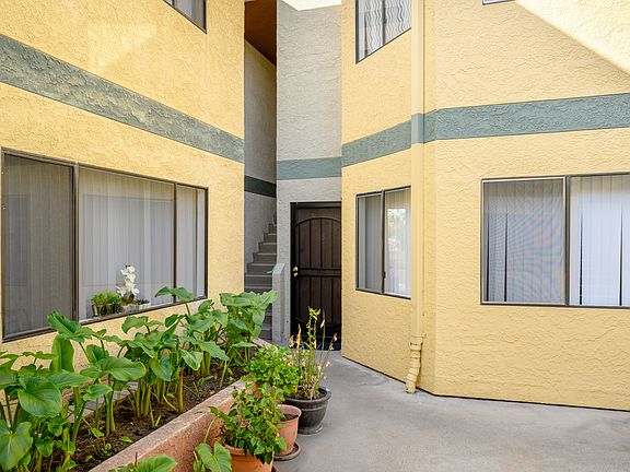 2nd image of 1142 Stanley Ave APT 8