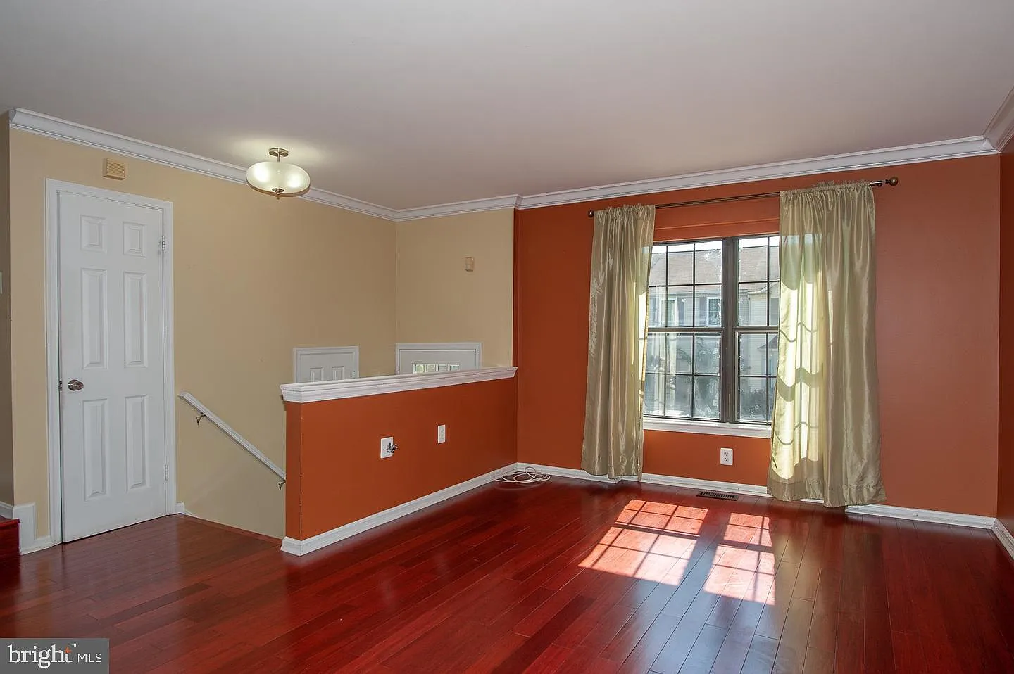3 bed, 3.5 bath, 2508 sqft, $3,400 — Photo 3