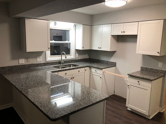 2nd image of 4020 Cedar Ln
