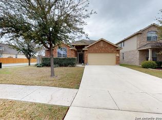 325 Loch Lomond Dr, Cibolo, TX 78108