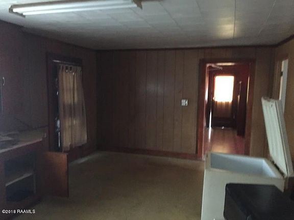 4th image of 224 Alleman St