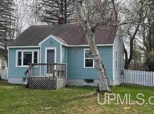 683 Cedar St, Ishpeming, MI 49849