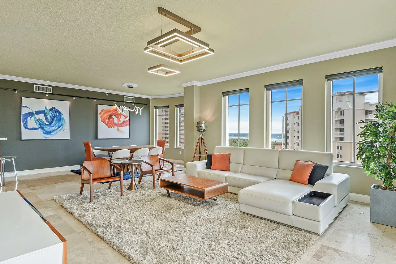 3 bed, 2110 sqft, $4,400 — Photo 2