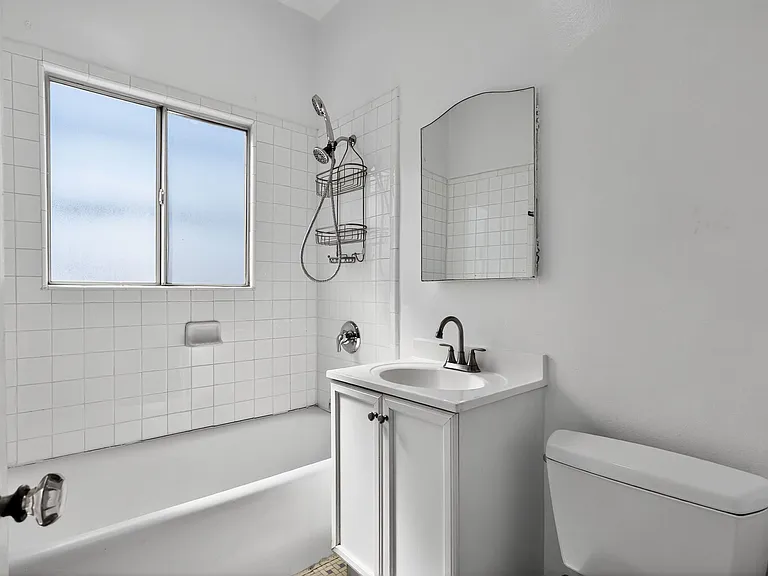 314 N Orange Grove Ave #106 — Photo 18