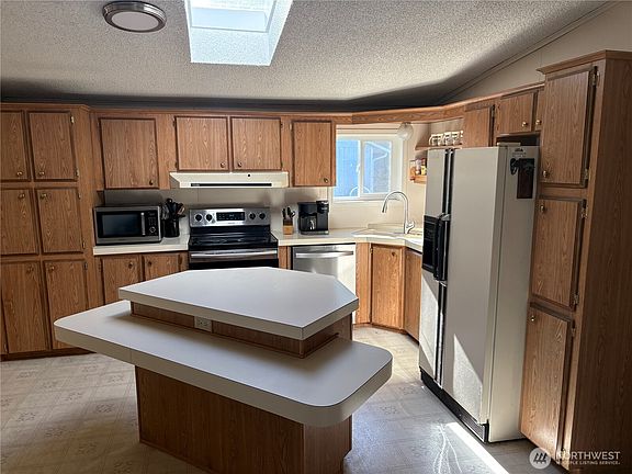 5th image of 26007 NW Circle Street