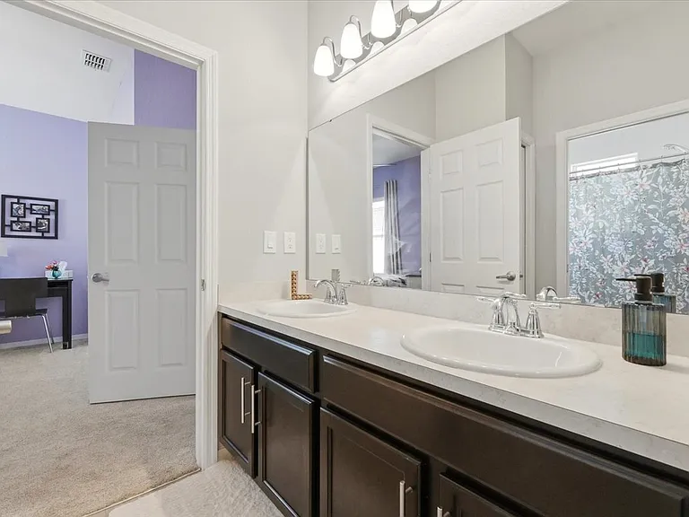 3615 Peregrine Way — Photo 11