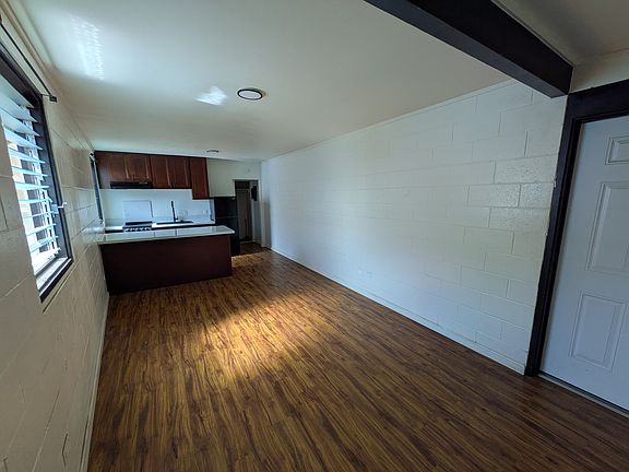 4th image of 327 N Market St #6