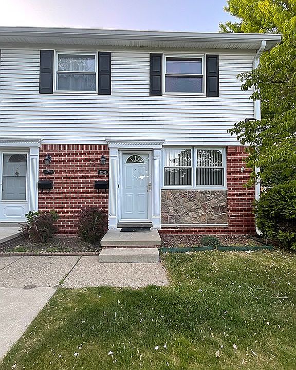 1st image of 45591 Kensington St #274