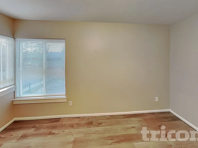 20401 94th Ave E — Photo 13