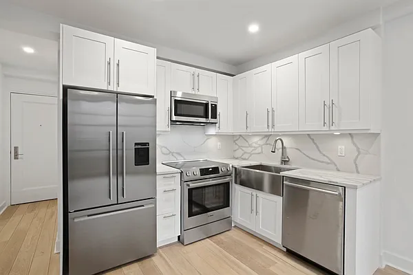 Rented by Corcoran | media 19