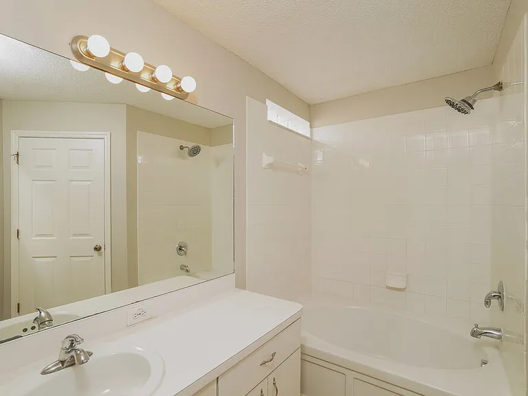 6035 Pointe Pleasant Blvd — Photo 19
