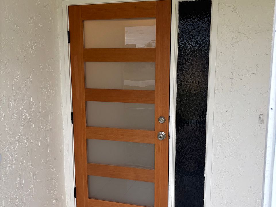 1st image of 4606 SW 7th Ave