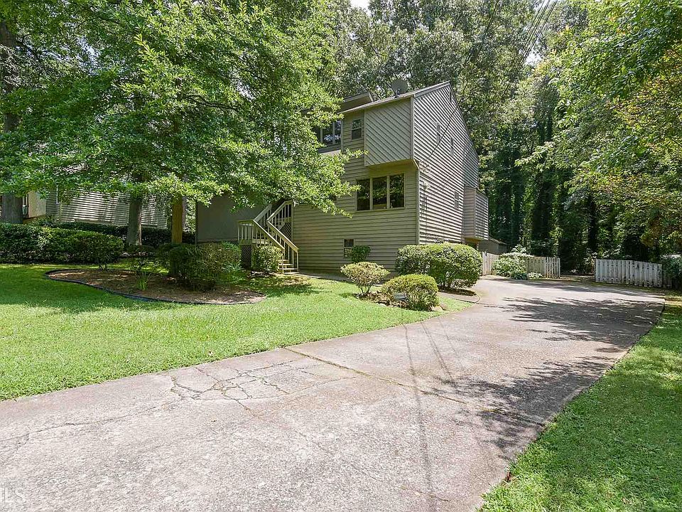 1st image of 4890 Tremont Dr NE