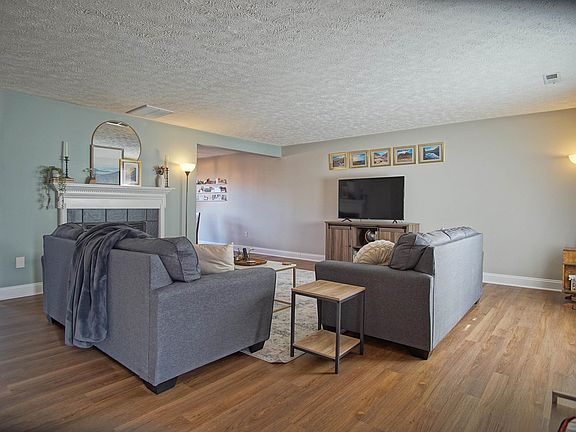 3rd image of 375 Oak Tree Blvd NW
