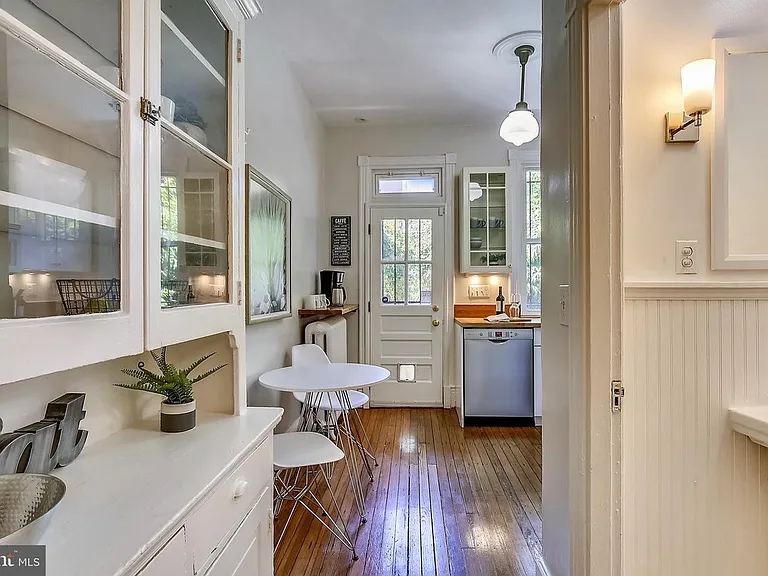 1628 Monroe St NW #A — Photo 8