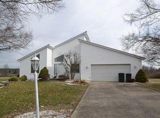 1294 Golf View Ct, Lawrenceburg, IN 47025