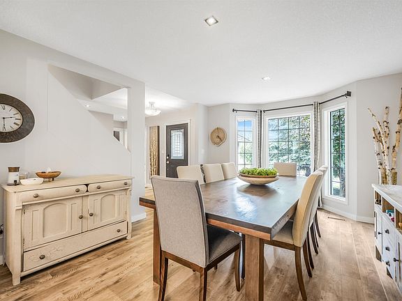 5th image of 83 Ridgemont Cres
