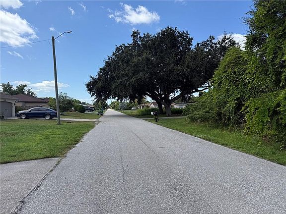 4th image of 3279 Great Neck ST