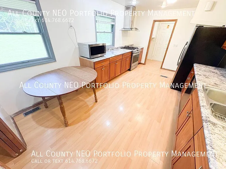 3050 Derby Rd — Photo 10