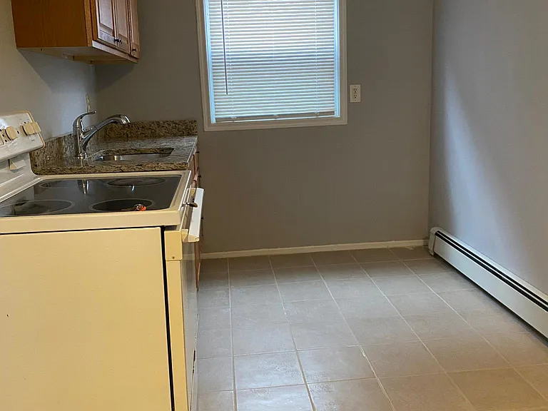 156 Austin St #3 — Photo 2