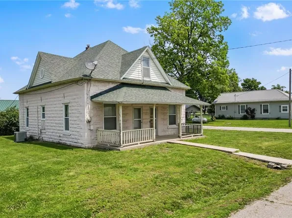 210 E Walnut St, Orrick, MO 64077