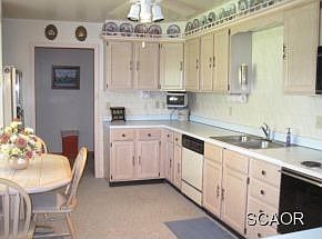 5th image of 45 Comanche Cir