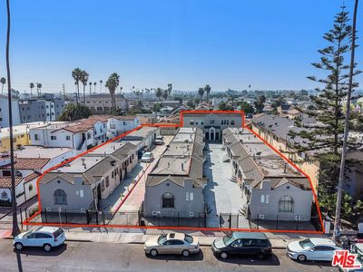 526 W 82nd St, Los Angeles, CA, 90044