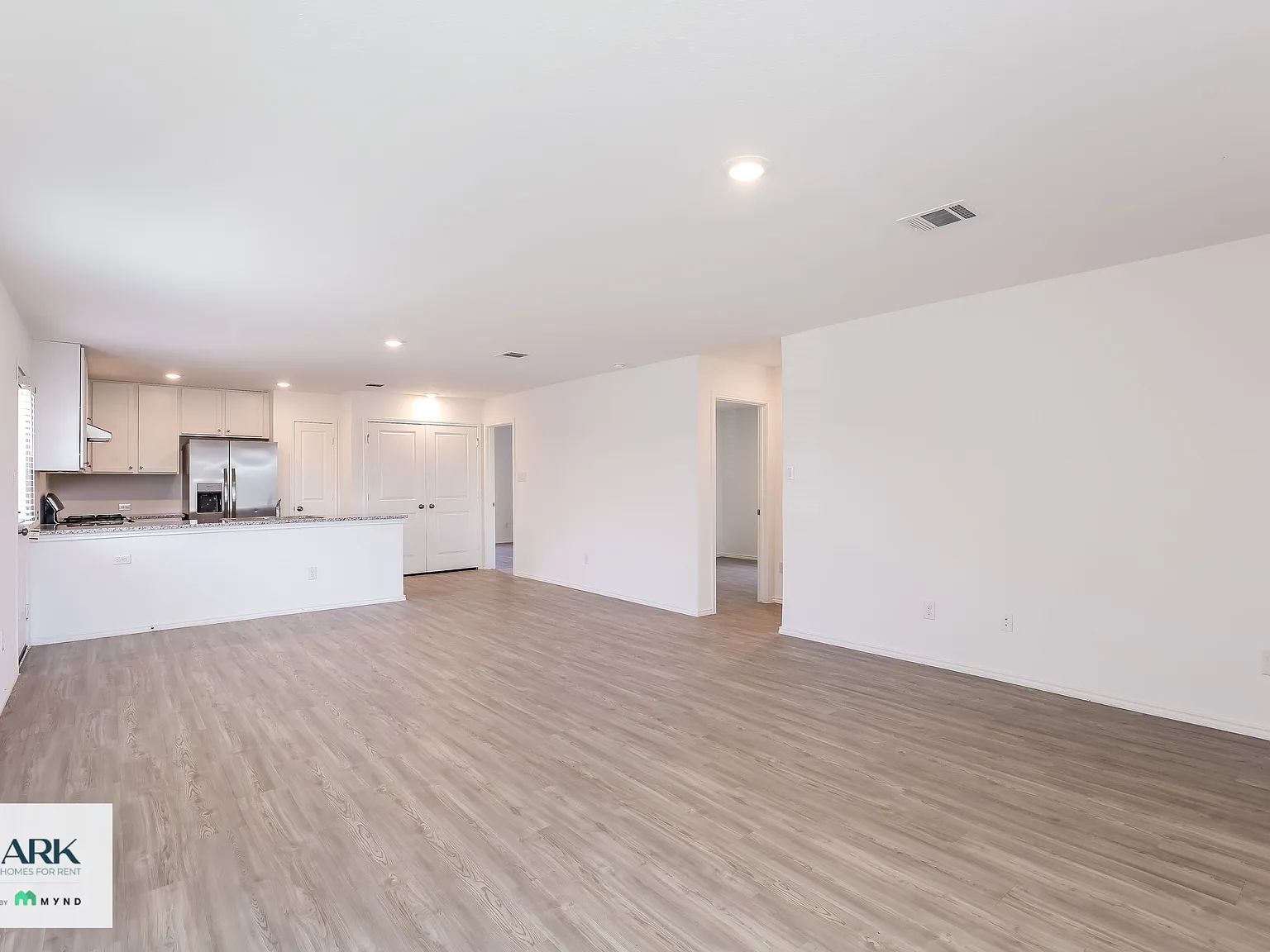 3 bed, 2.0 bath, 1266 sqft, $1,711 — Photo 4