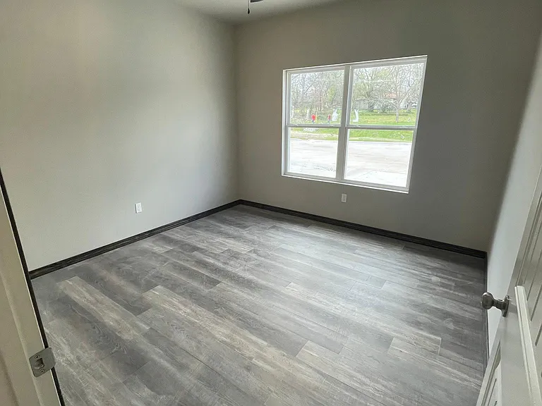 801 S Peters Ave #A — Photo 10