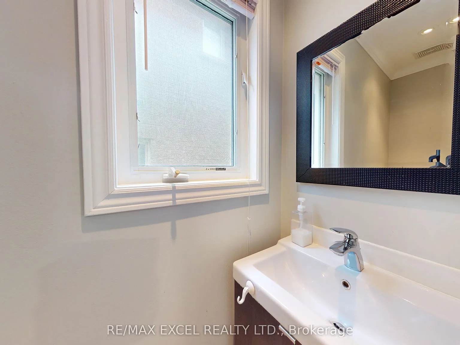 3 bed, $3,900 — Photo 4