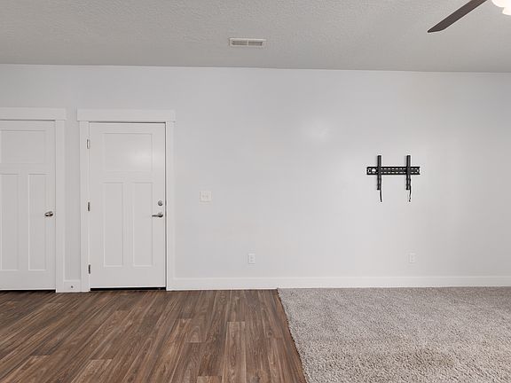 5th image of 714 N 380th St W