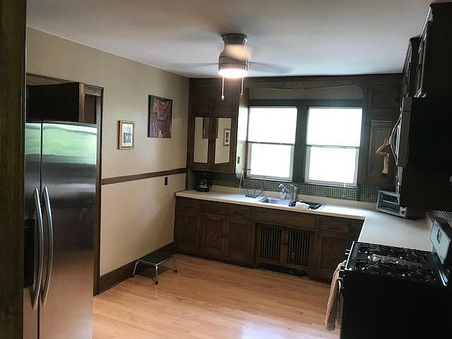 Upper unit#2 Kitchen