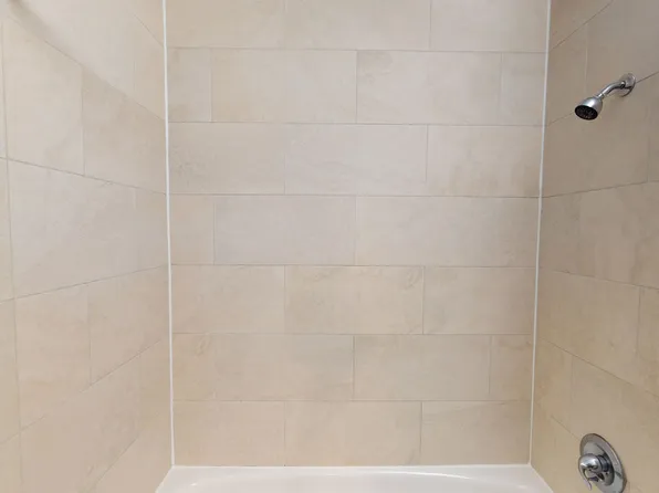 401 East 34th Street image 4 of 9